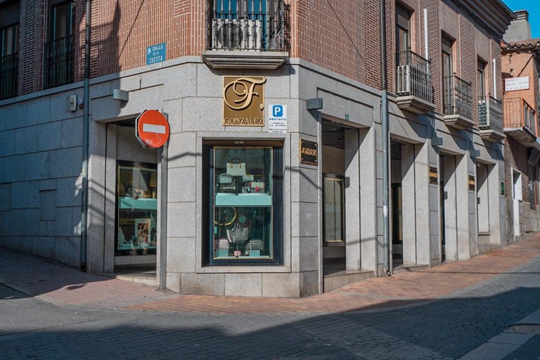 Ampliar 'JOYERA FRANCISCO GONZLEZ.jpeg' JOYERA FRANCISCO GONZLEZ.jpeg