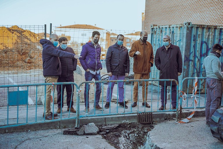 Ampliar 'Arrancan las obras de reforma de las redes de saneamiento y calles del barrio de 'El Alamillo' y Soledad'