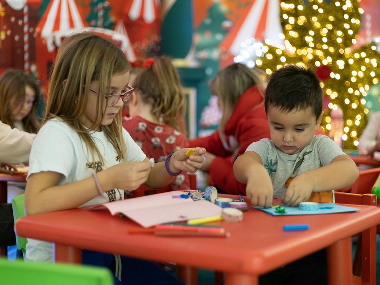 Ampliar 'Campamento Navideño en CAREA para facilitar la conciliación familiar'