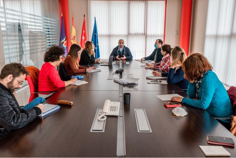 Ampliar 'Colmenar Viejo agiliza la tramitación y percepción de las ayudas de emergencia social y energética'