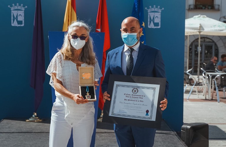 Ampliar 'Colmenar Viejo entrega la medalla de Hija Predilecta a Evangelina Nogales de la Morena'