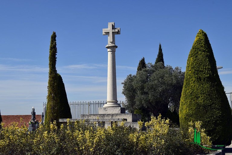 Ampliar 'Colmenar Viejo establece un protocolo para facilitar las visitas al cementerio con motivo del Día de Todos los Santos'