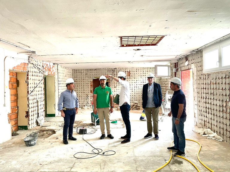 Ampliar 'Colmenar Viejo invierte este verano 1.190.432 euros en mejoras en los colegios del municipio'
