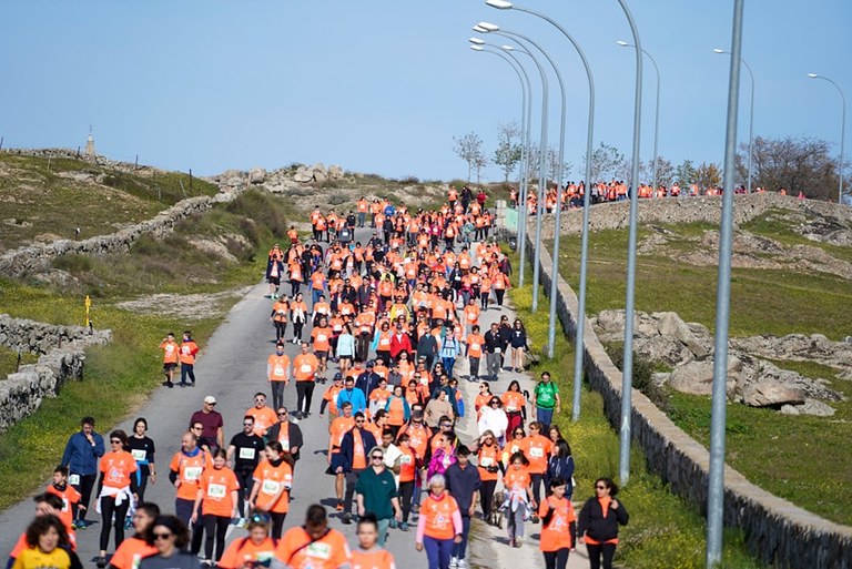 Ampliar 'Corre contra el cáncer infantil en la Carrera y Marcha Senderista Cerro Marmota'