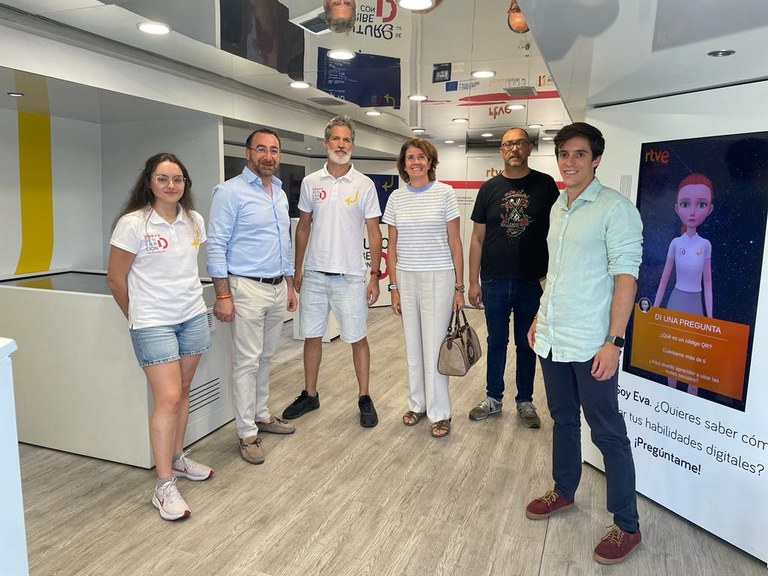 Ampliar 'El autobús 'Generación D' estará en Colmenar Viejo para ayudar a comercios y vecinos a potenciar sus habilidades digitales'