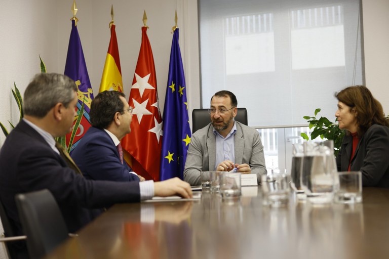 Ampliar 'El Ayuntamiento de Colmenar Viejo firma con AECIM un convenio para promover la transformación digital de pymes y autónomos'