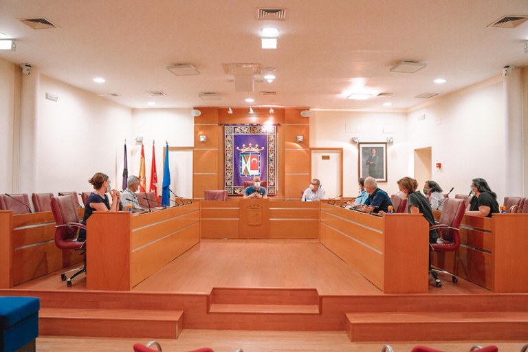 Ampliar 'El Ayuntamiento se reúne con los centros de Secundaria, Formación Profesional y CEPA para analizar el inicio del próximo curso'