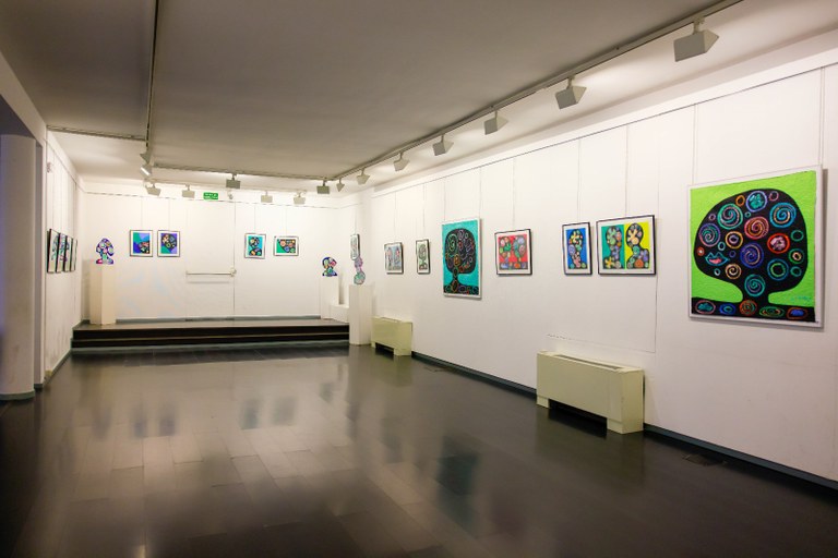 Ampliar 'El Centro Cultural Picasso anuncia las exposiciones de Octubre: 'Diálogos Cósmicos' y 'Entre Lienzos''