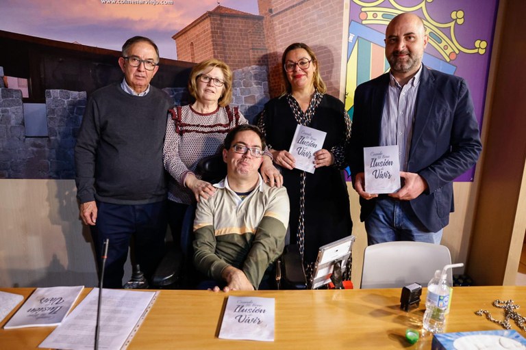 Ampliar 'El colmenareño José María Gragera Gallardo presenta su libro 'Cuando se tiene ilusión de vivir''