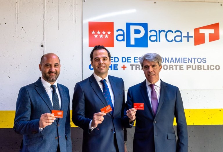 Ampliar 'El parking de La Estación de Colmenar Viejo inaugura la red de aparcamientos de intercambio modal Aparca+T'