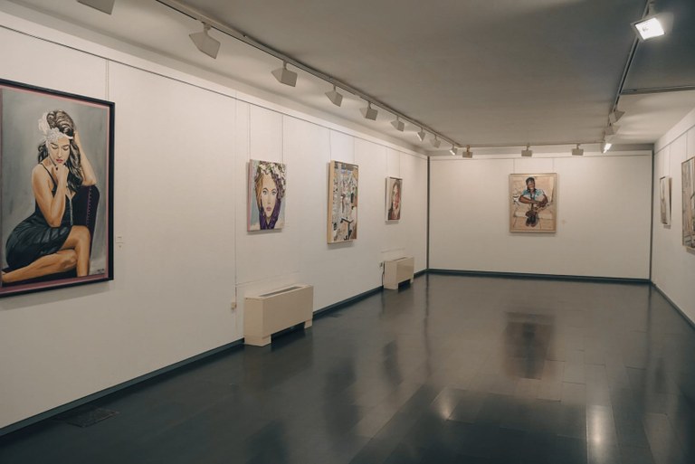 Ampliar 'Este abril en Picasso los lienzos de Alejandro de la Morena, los collages de Jorge BC y Libros de Artista de El Sótano'