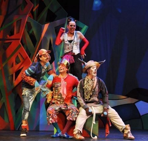 Ampliar 'Este fin de semana flamenco en el Auditorio, Tres Sombreros de Copa en el Pablo Neruda, Halloween en la Casa de la Juventud y nueva salida de Cuadernos de Viaje'