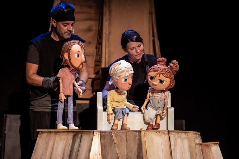 Ampliar 'Este fin de semana Jornadas de Magia en la Casa de la Juventud, Coros de la Villa y teatro familiar en el Auditorio, Tentaderos en la Corredera'