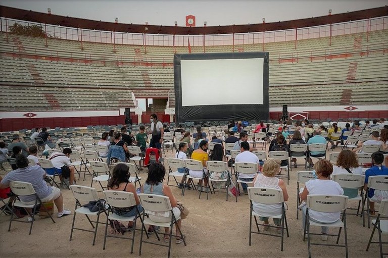 Ampliar 'Este fin de semana Saltimbanqui, Los Croods 2 en el Cine de Verano y más actividades en el Parque de los Héroes'