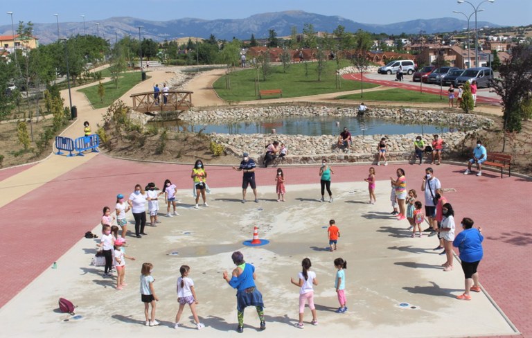 Ampliar 'Este fin de semana yoga, baile y gymkana en el Parque de los Héroes y 'Las Nocturnas' en la Plaza de Toros'