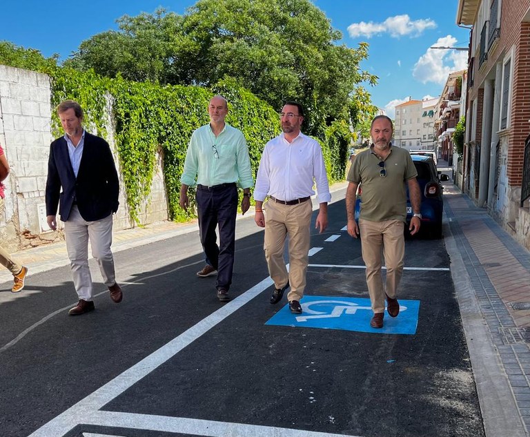 Ampliar 'Finalizan las obras de mejora en las calles Pozo Escalo, Sierra Nevada, Sombrerero, Lope de Vega, Jacinto Benavente y Ctra. Hoyo de Manzanares'