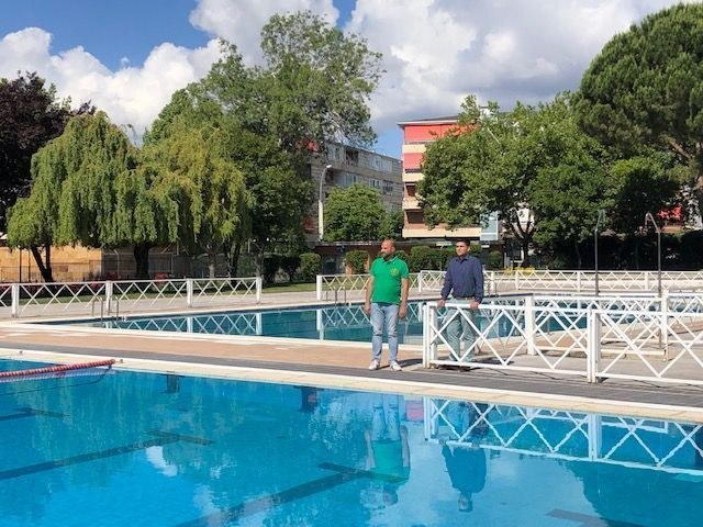 Ampliar 'Hoy abre sus puertas la piscina municipal de verano'