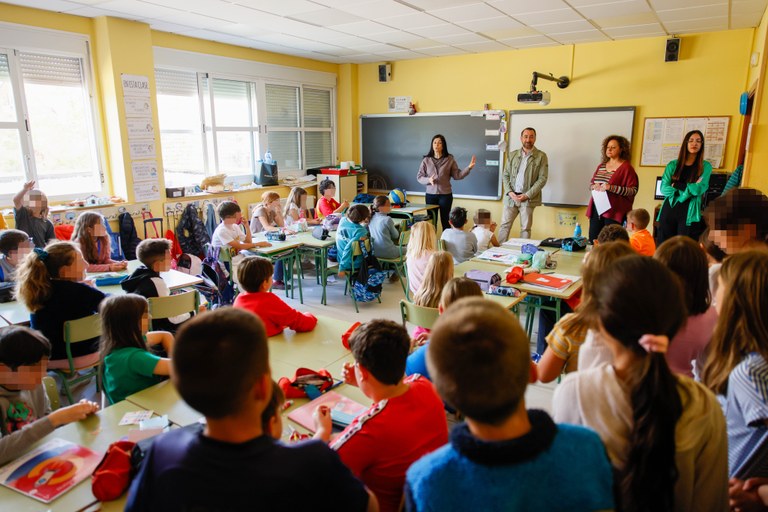 Ampliar 'Los alumnos del CPB 'Ángel León' se han reunido con el alcalde y la concejal de Educación para trasladar sus propuestas para el municipio'