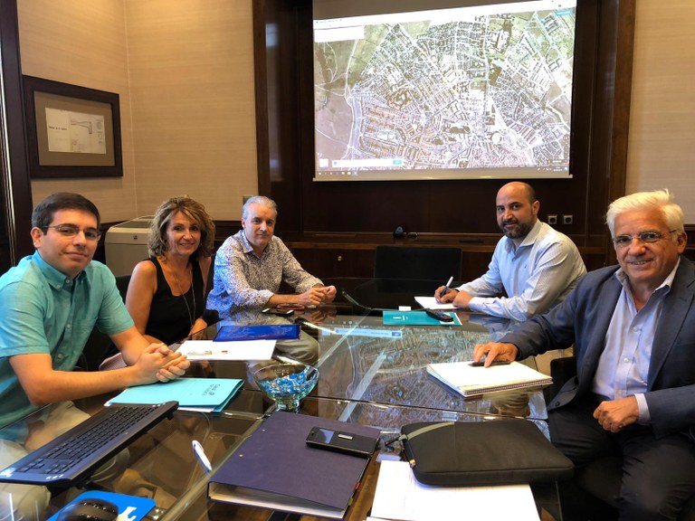Ampliar 'Luz verde a la ampliación de puntos de carga de agua para ganaderos'