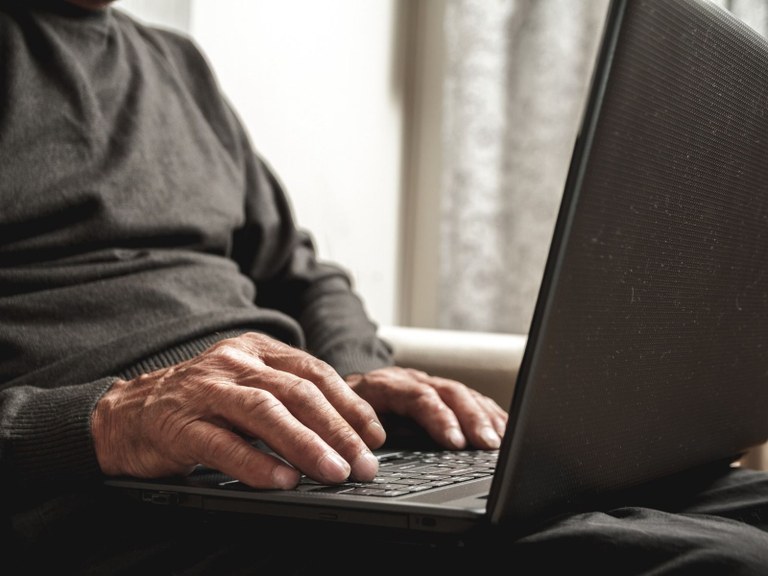 Ampliar 'Mayores: abierta la preinscripción para los talleres online de mayo'