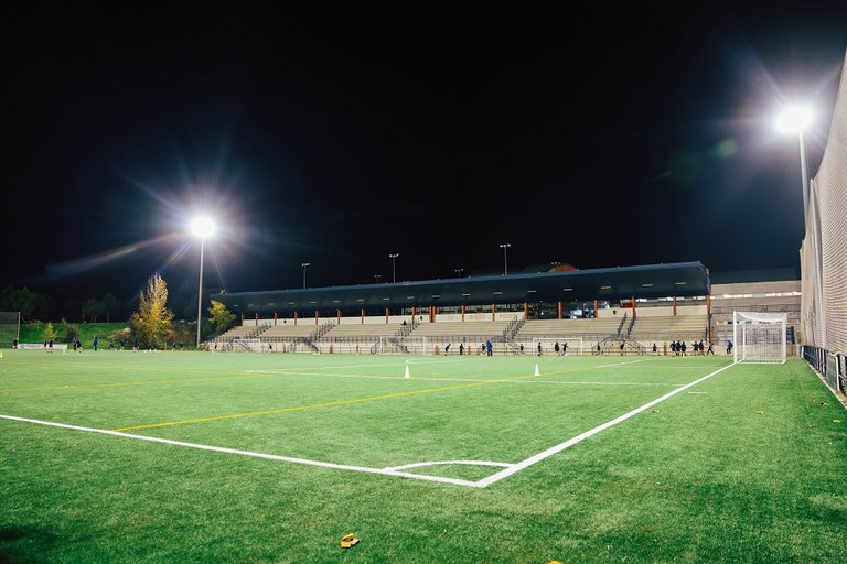 Ampliar 'Mejora la iluminación de los campos de fútbol del ‘Lorenzo Rico’ y el ‘Samaranch’'