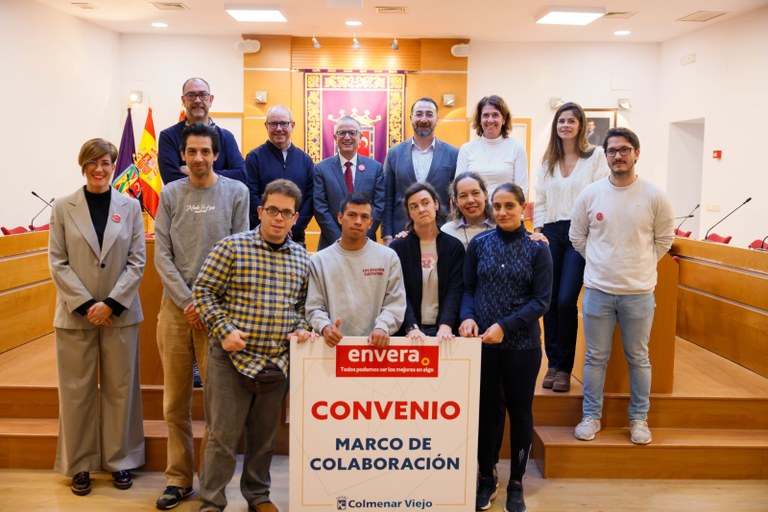 Ampliar 'Recepción a los alumnos de Envera que han estado realizado prácticas en el Ayuntamiento durante el mes de noviembre'