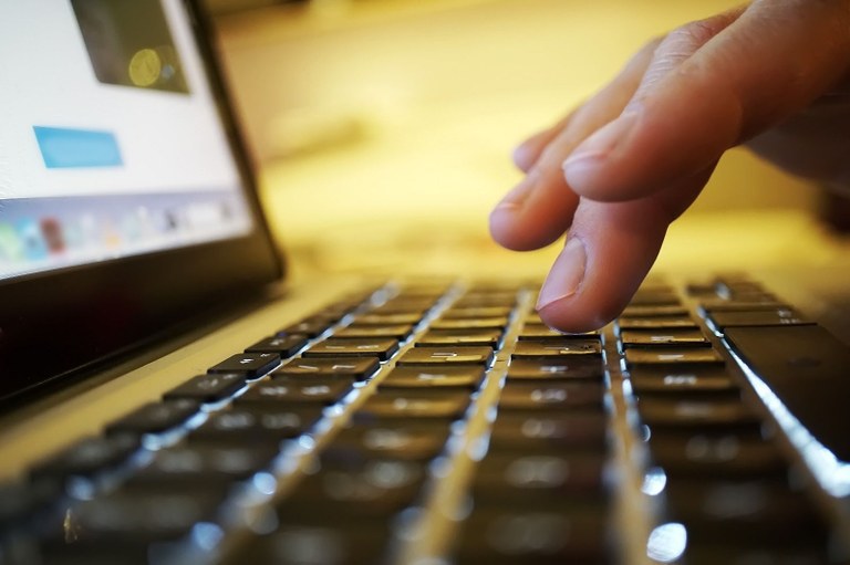 Ampliar 'Reinicia Colmenar recibe 112 solicitudes entre las 00:01 y las 07:00h. y Economía refuerza su plantilla administrativa para tramitar cuanto antes las ayudas'