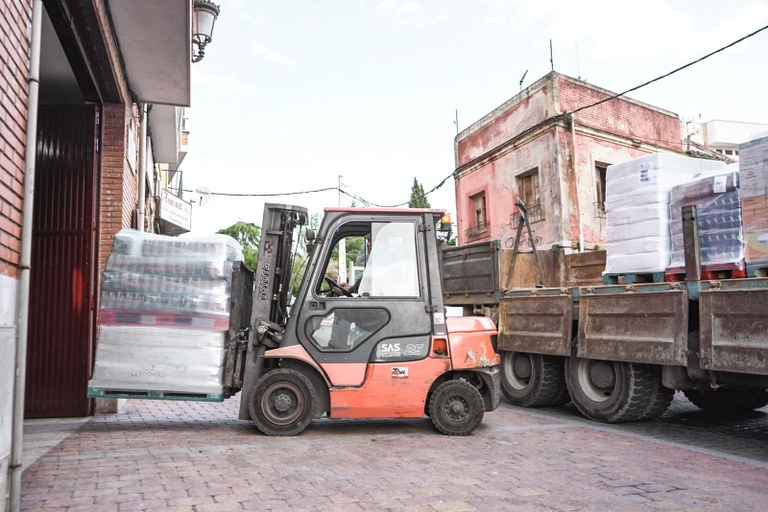 Ampliar 'Supermercados HIBER entrega 25 toneladas de alimentos a BAMOS'