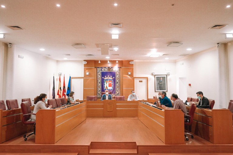 Ampliar 'Tras las reuniones con todos los agentes sociales se trabaja en un acuerdo para reiniciar la economía de Colmenar Viejo'